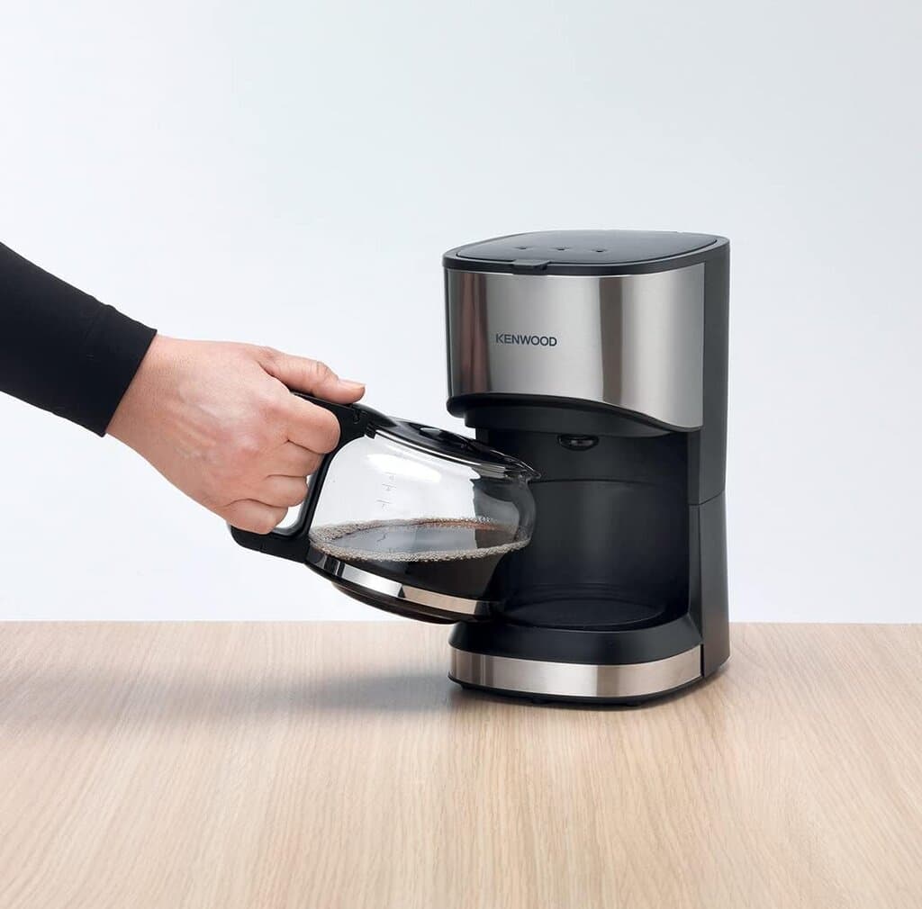 Drip Coffee Maker 6 Cups 900 Watt Black and Silver CMM05.000BM 2