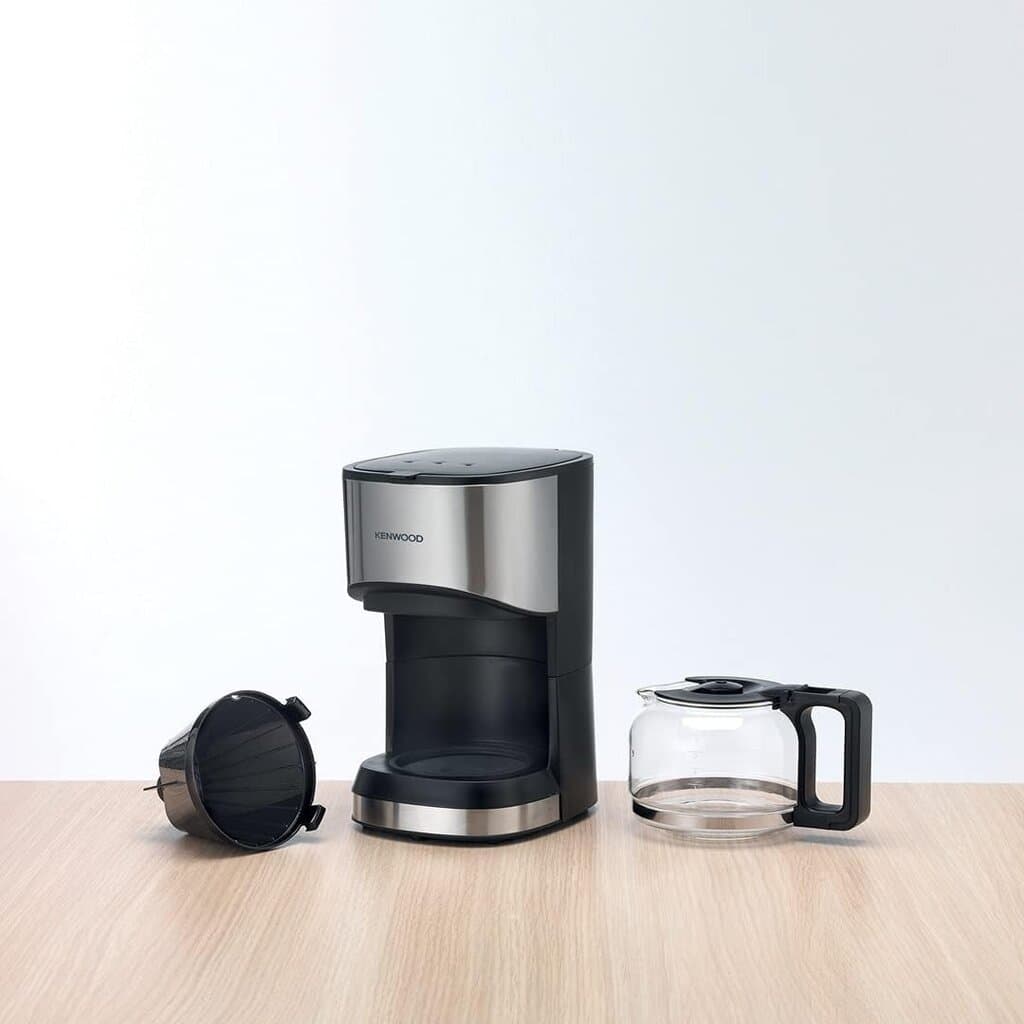 Drip Coffee Maker 6 Cups 900 Watt Black and Silver CMM05.000BM 3