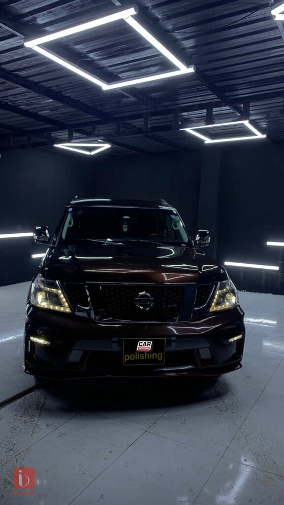Nissan Armada Platinum 2