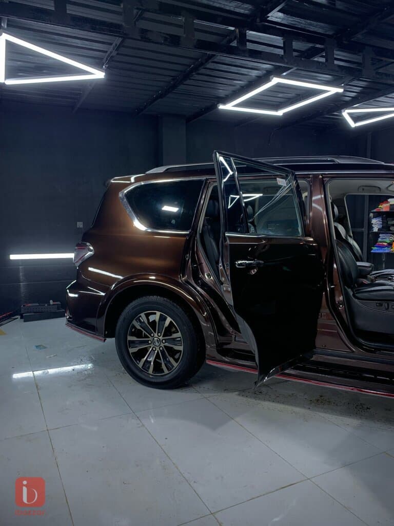Nissan Armada Platinum 4