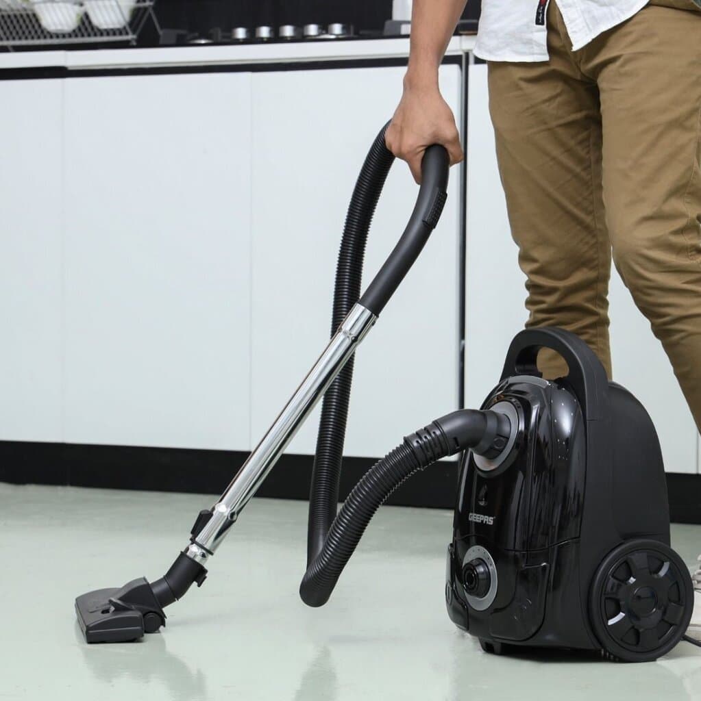 Geepas 2600W Vacuum Cleaner - GVC19023 3