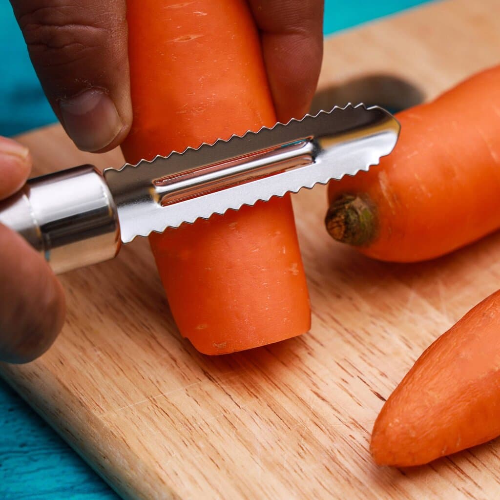 Royalford Peeler Stainless Steel Tube Handle - RF1188-FP 4