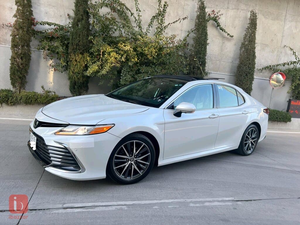 Toyota Camry XLE