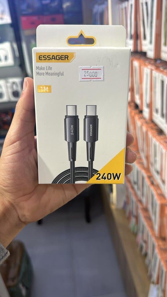 ESSAGER USB-C to USB-C 240W Fast Charging Cable (1 m) 2