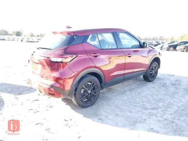 Nissan Kicks SV 5
