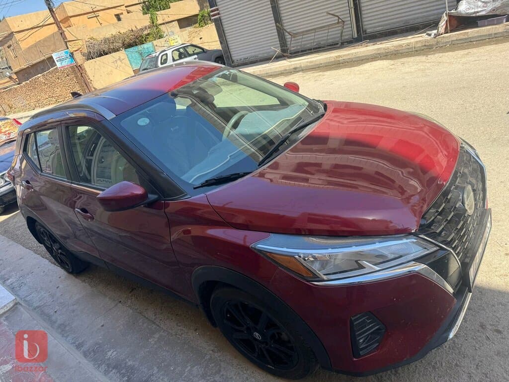 Nissan Kicks SV 10