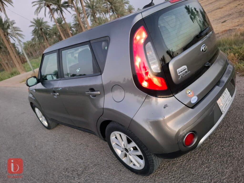 KIA Soul EX 2.0 7