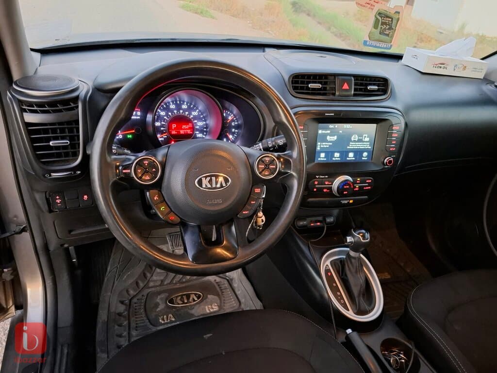 KIA Soul EX 2.0 8