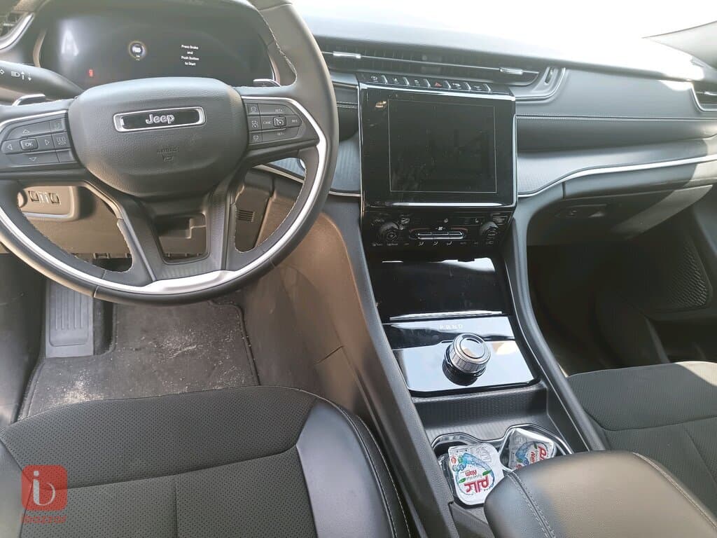 Jeep Grand Cherokee Limited 13