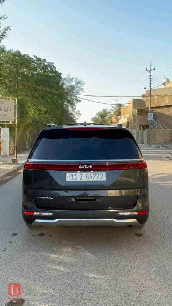 KIA Carnival 5