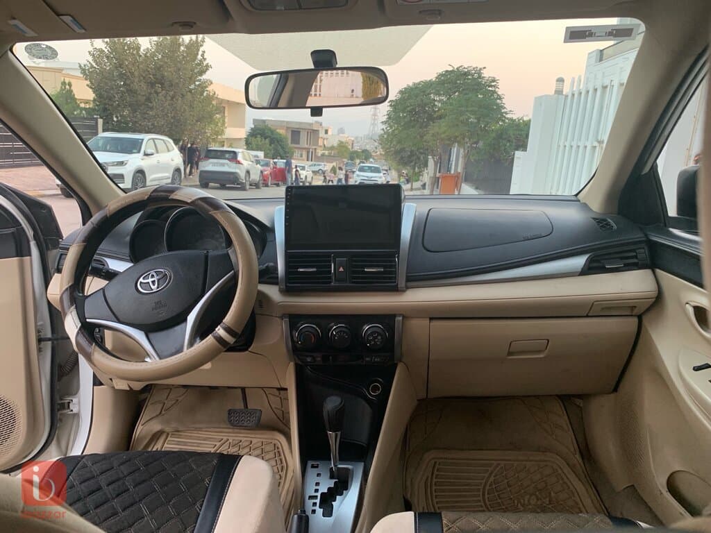 Toyota Yaris MID 2