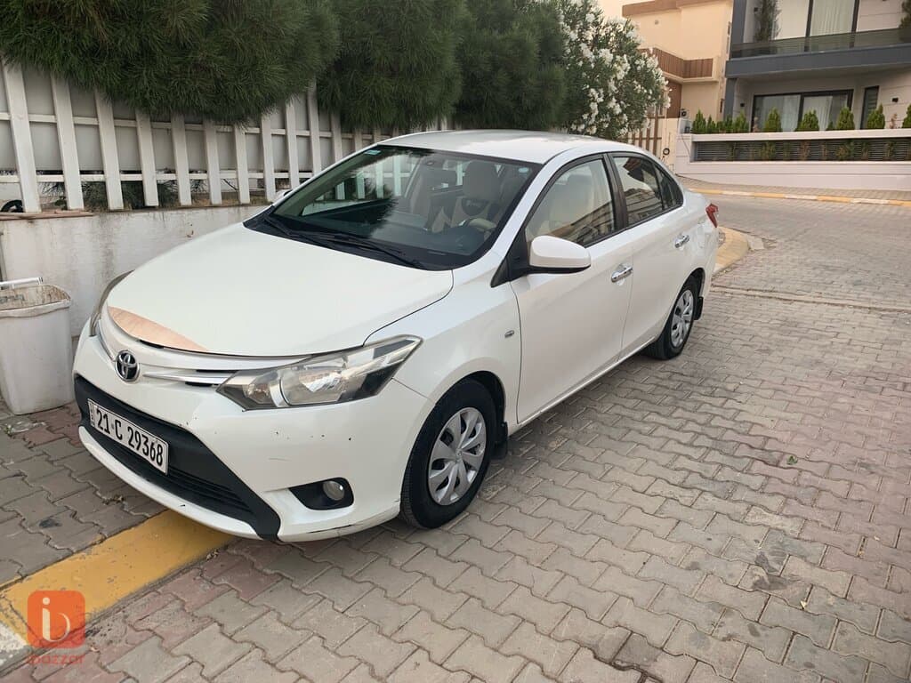 Toyota Yaris MID 7