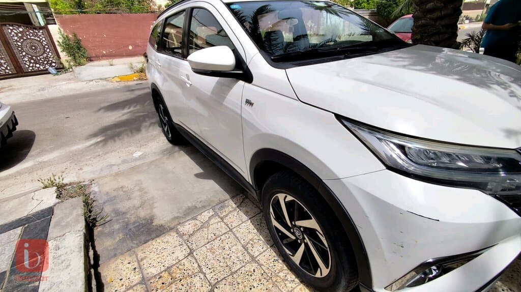 Toyota Rush Standard 1