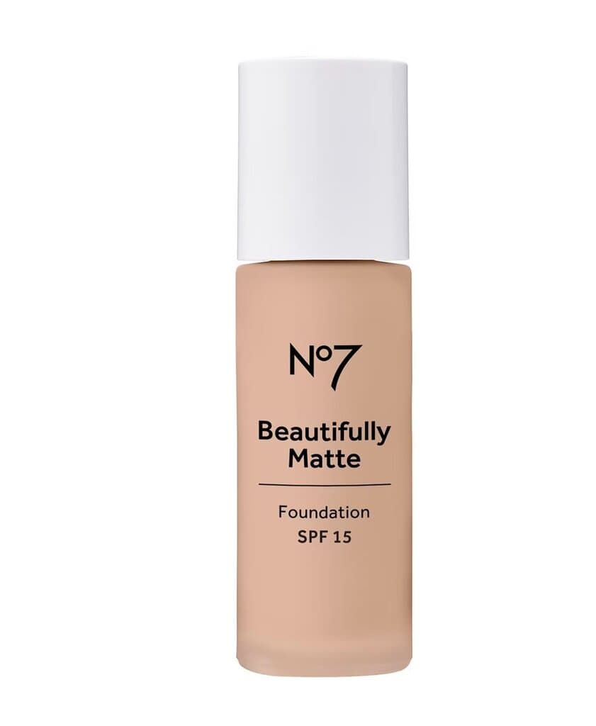 no7 beautifully matte foundation - cool vanilla 🇬🇧