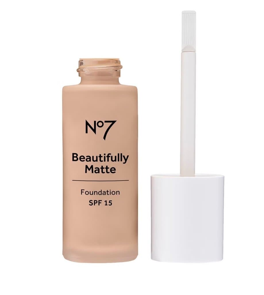 No7 Beautifully Matte Foundation (Cool Vanilla)