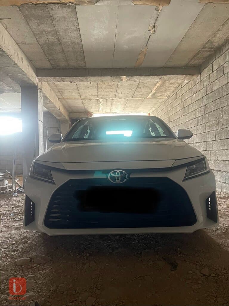 Toyota Yaris Basic 1