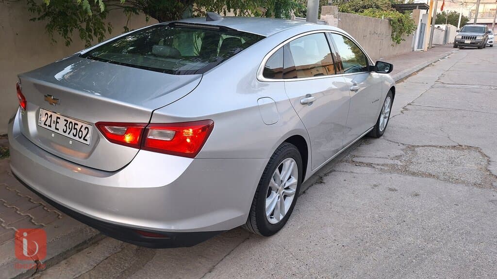 Chevorlet Malibu LS 2