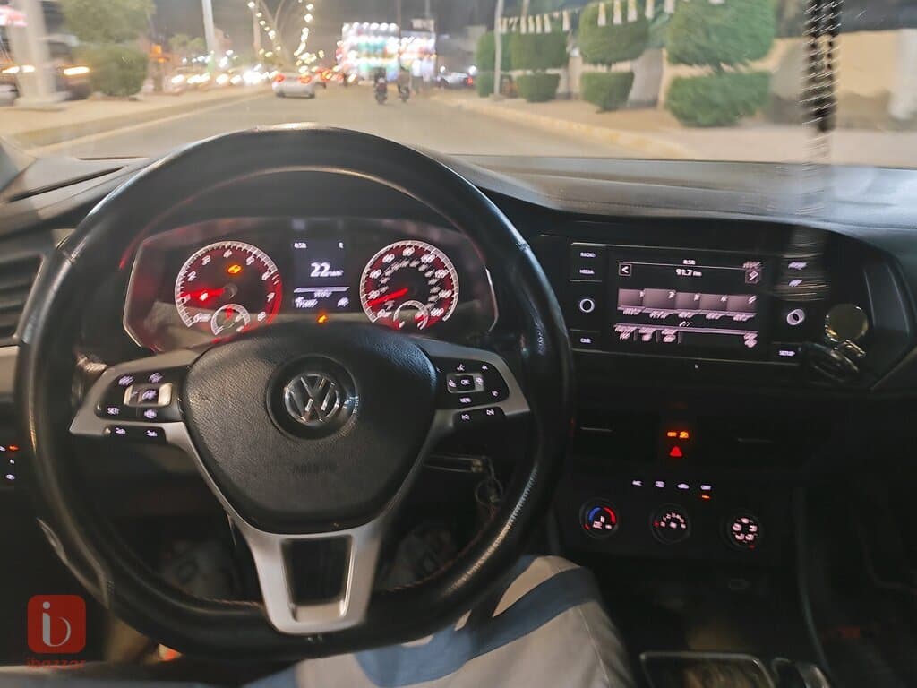 Volkswagen Jetta S 8