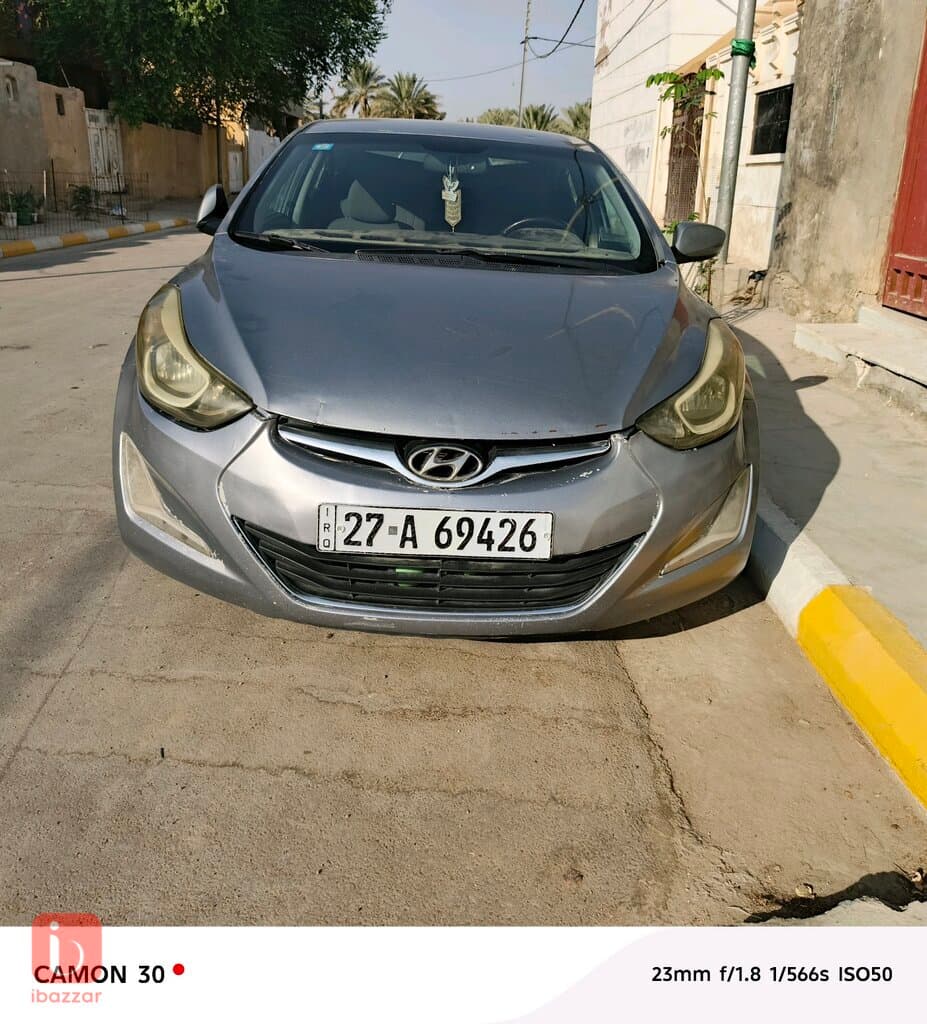 Hyundai Elantra Standard