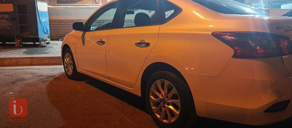 Nissan Sentra S 4