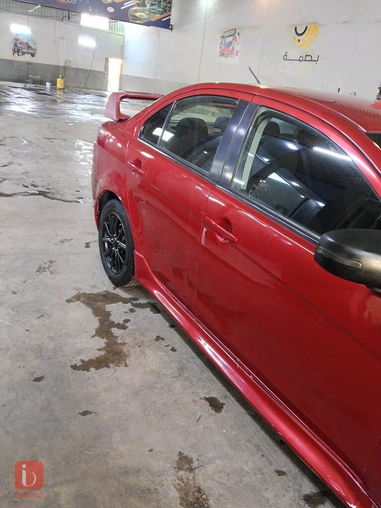 Mitsubishi Lancer 4