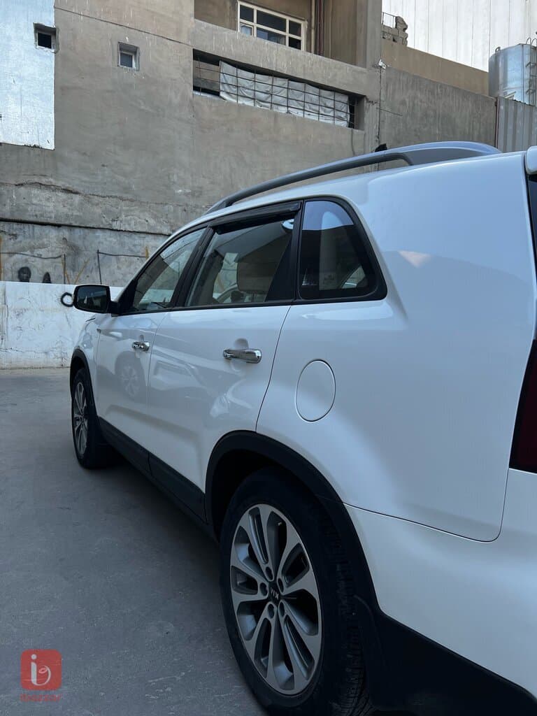 KIA Sorento 5