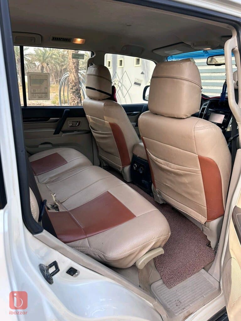 Mitsubishi Pajero GLS 9