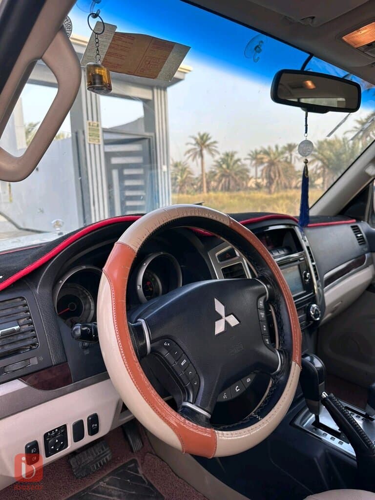 Mitsubishi Pajero GLS 11