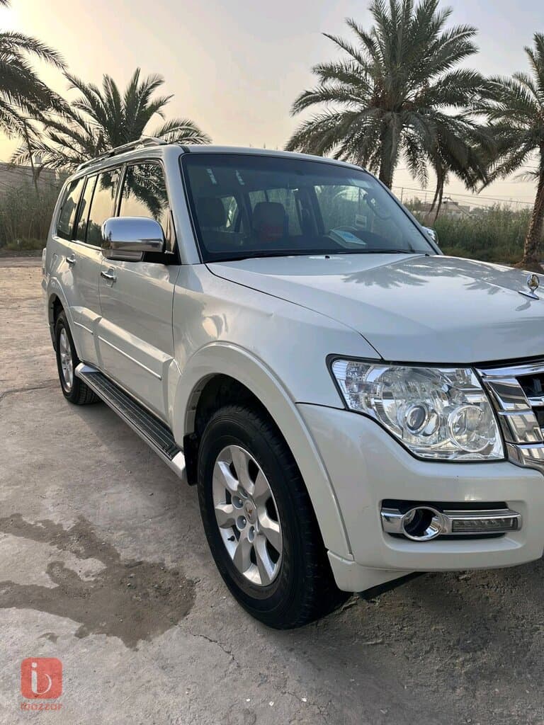 Mitsubishi Pajero GLS 3
