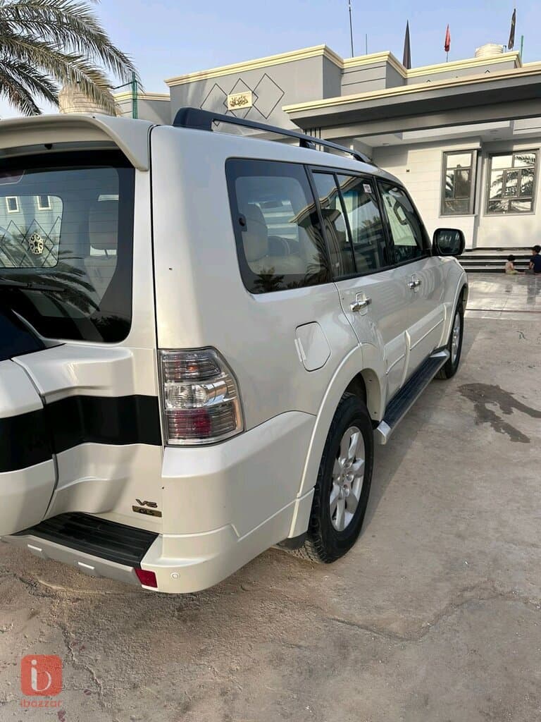 Mitsubishi Pajero GLS 4