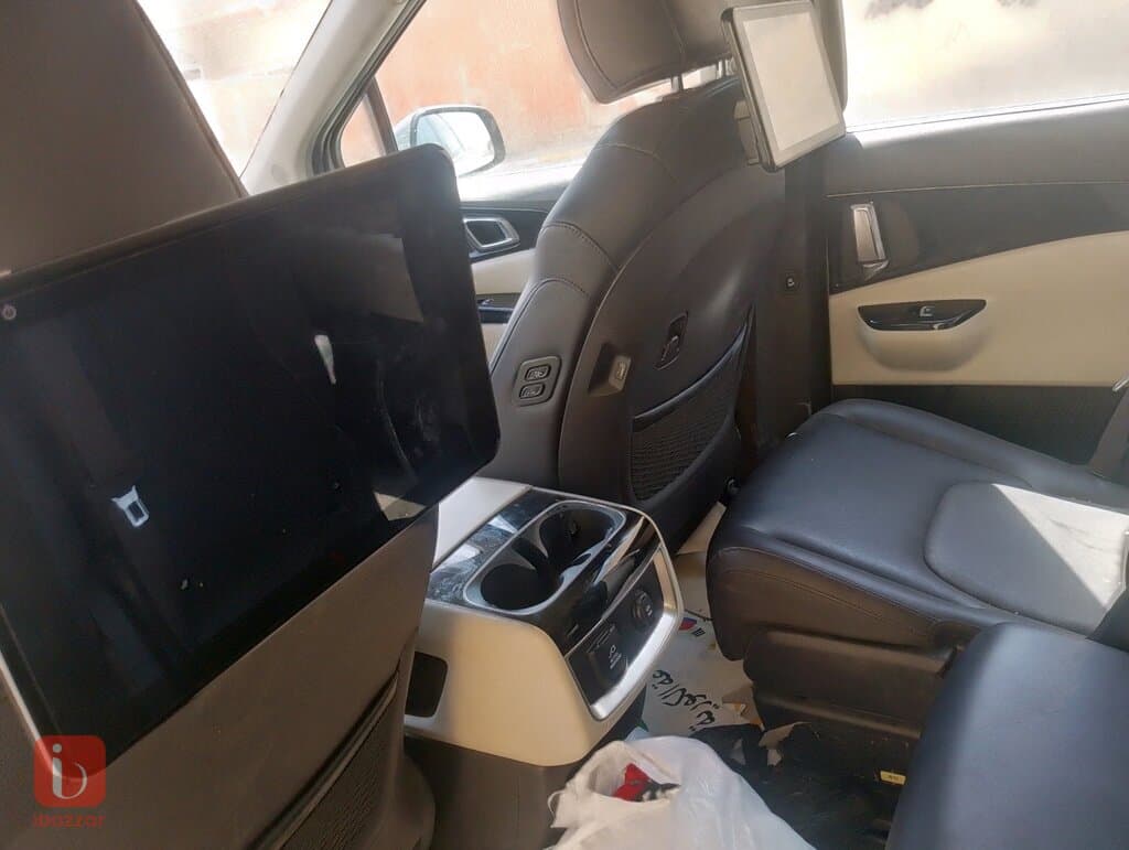 KIA Carnival EX FOB 14