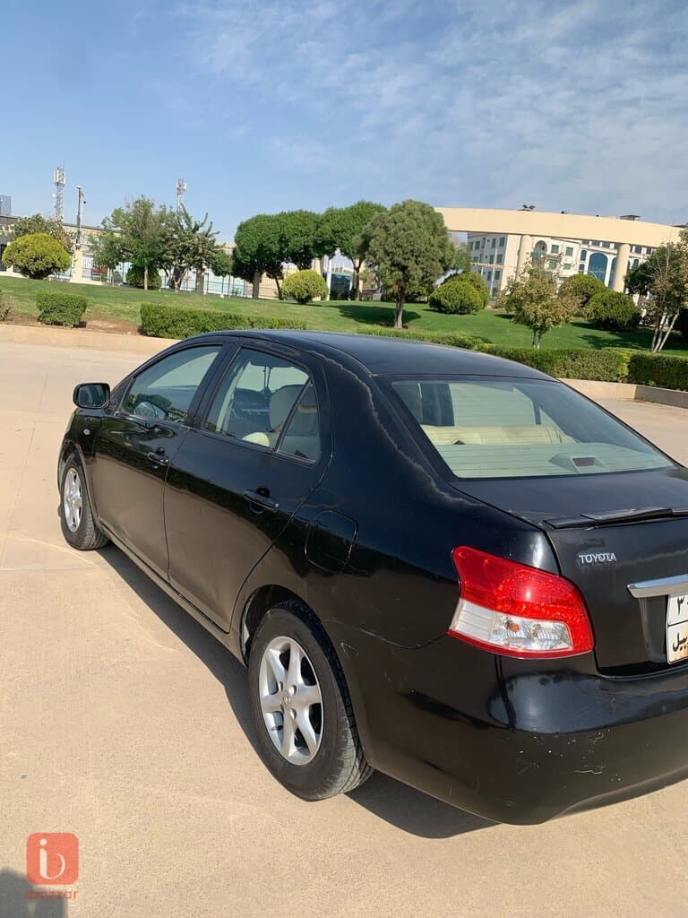 Toyota Yaris 2