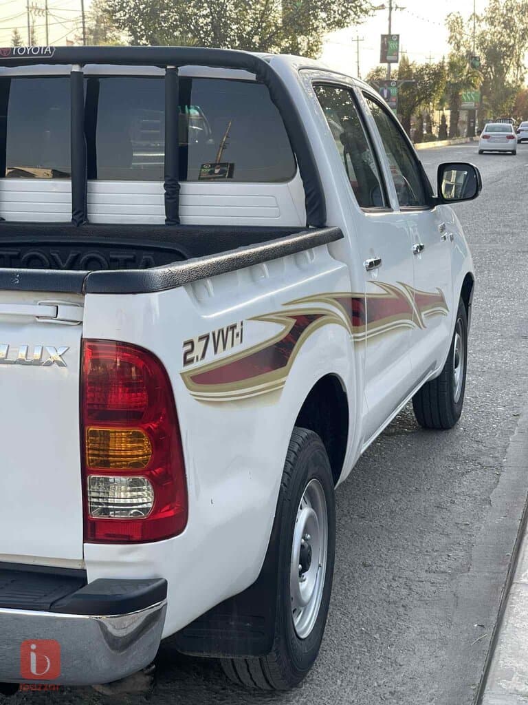 Toyota Hilux 5
