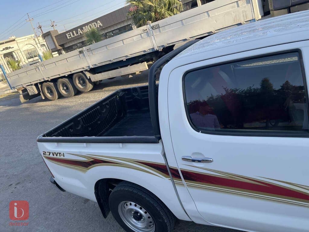 Toyota Hilux 6