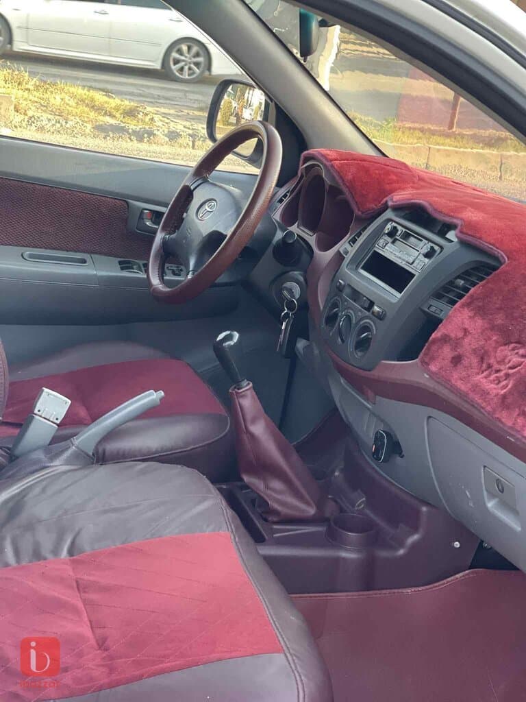 Toyota Hilux 8