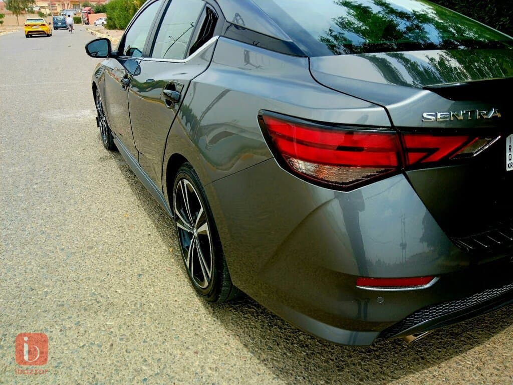 Nissan Sentra SR 6