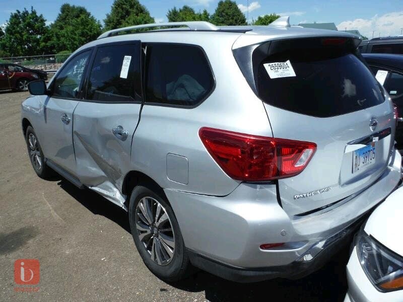 Nissan Pathfinder SV 7