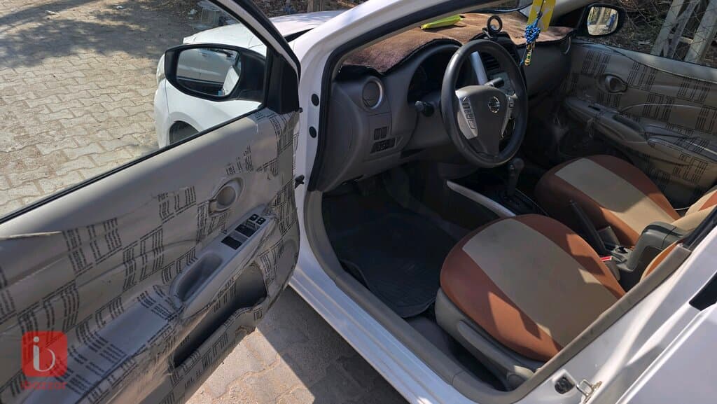 Nissan Sunny Base 8