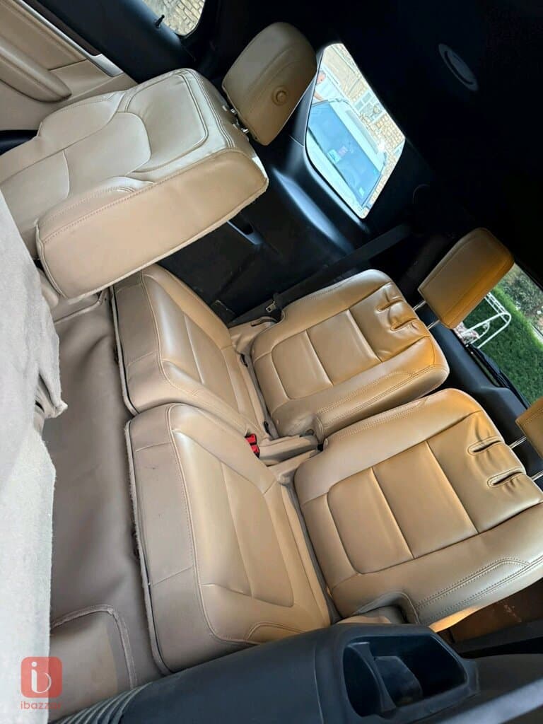 Ford Explorer Limited 12