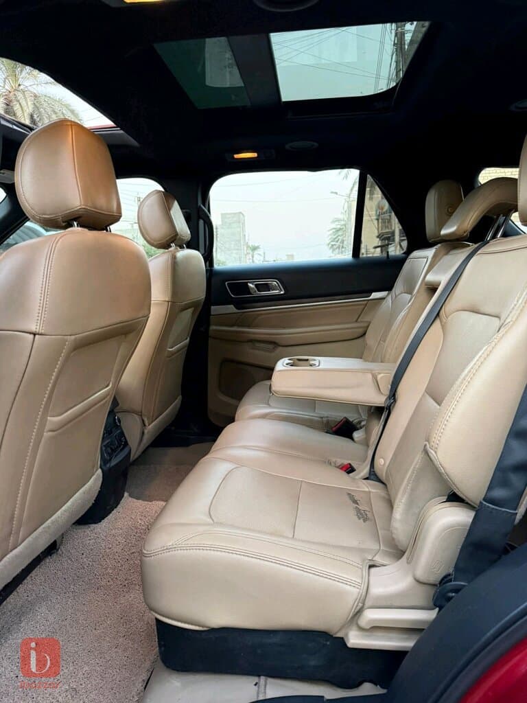 Ford Explorer Limited 13
