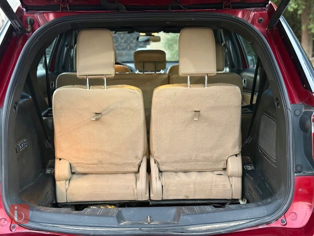 Ford Explorer Limited 16