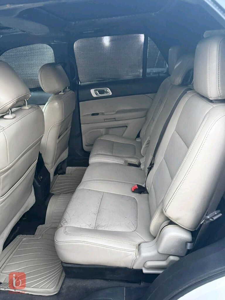 Ford Explorer XLT 16