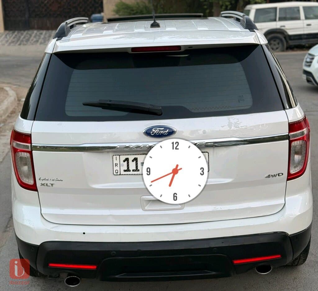 Ford Explorer XLT 2