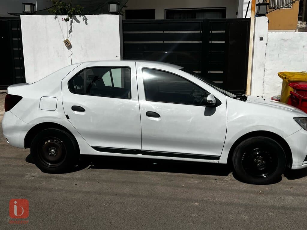 Renault Symbol Standard 5