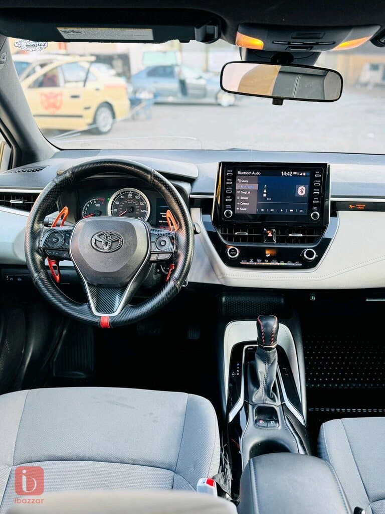 Toyota Hilux SR5 6
