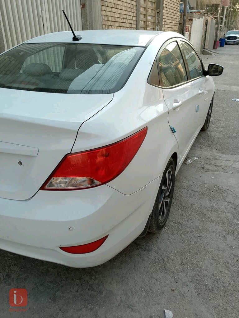 Hyundai Accent GL 8