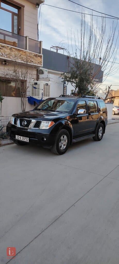 Nissan Pathfinder S 4WD 2