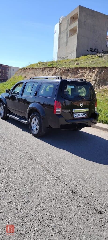 Nissan Pathfinder S 4WD 4