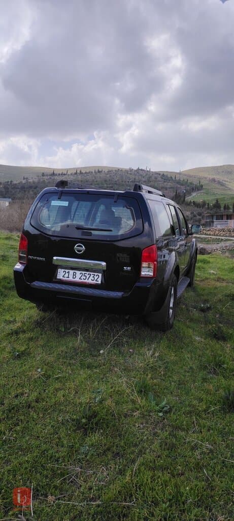 Nissan Pathfinder S 4WD 7