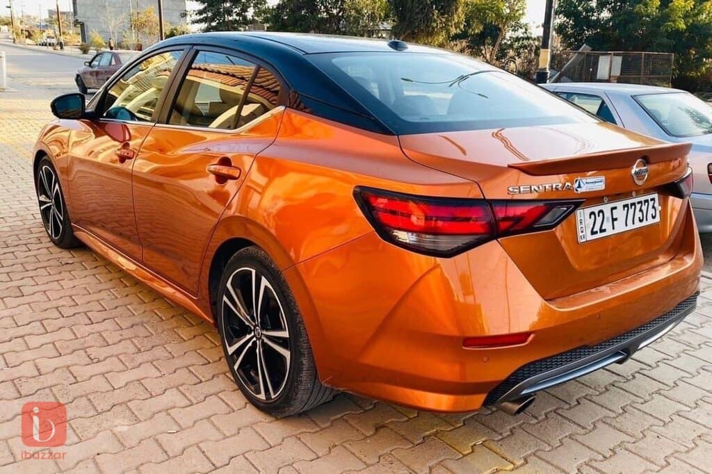 Nissan Sentra SR 8